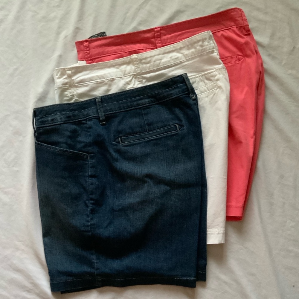 3 pair of Lee Natural Fit Cotton Blend Pockets Casual Shorts Size 10